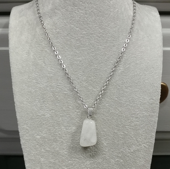 Natural Quartz Crystal Necklace Gemstone Pendant Stainless-Steel Chain 20" - Picture 1 of 15